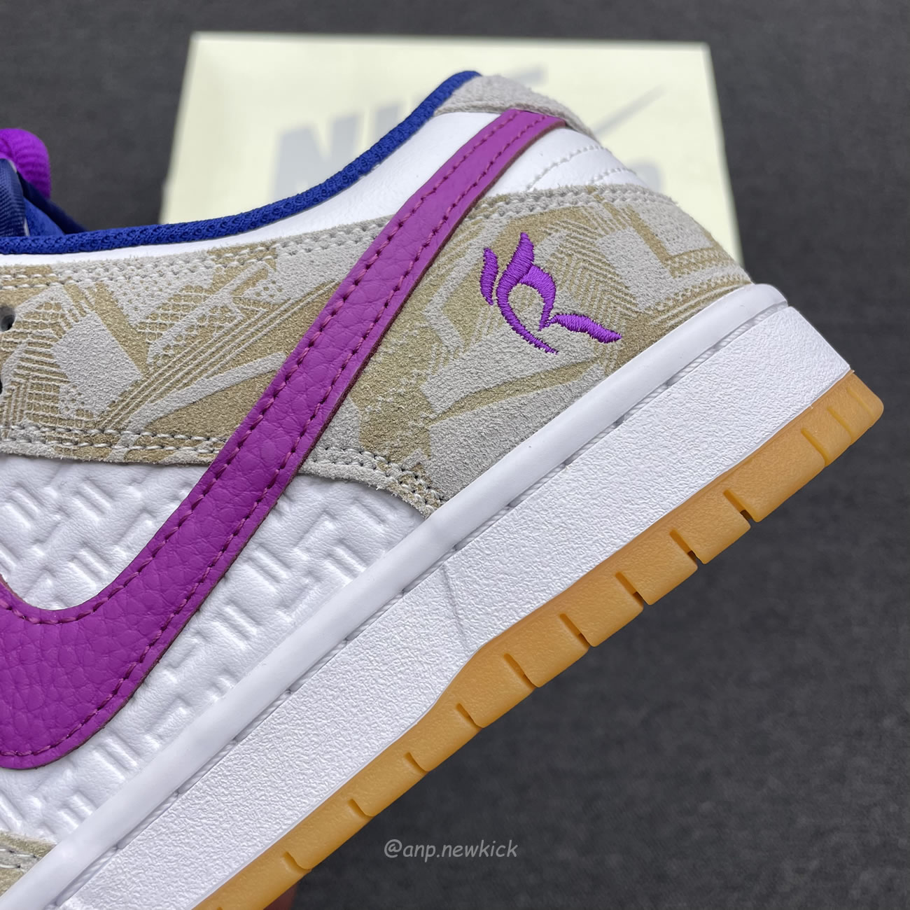 Nike Sb Dunk Low X Rayssa Leal Fz5251 001 (11) - www.newkick.org Nike Sb Dunk Low X Rayssa Leal Fz5251 001 (11) - www.newkick.org