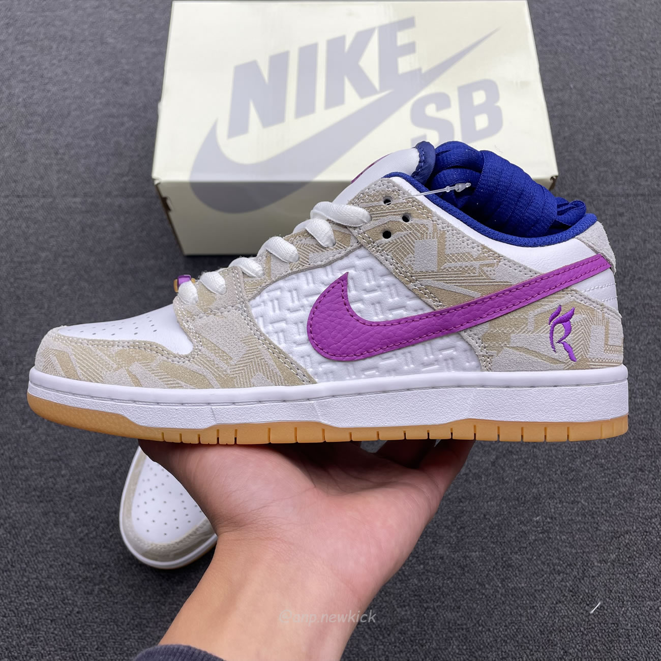 Nike Sb Dunk Low X Rayssa Leal Fz5251 001 (2) - www.newkick.org Nike Sb Dunk Low X Rayssa Leal Fz5251 001 (2) - www.newkick.org