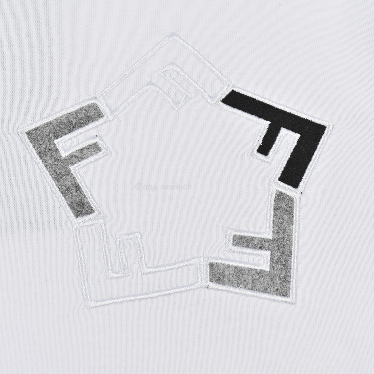 Fendi Pentagonal F Embroidered Flocked Round Neck Short Sleeved T Shirt (8) - www.newkick.org Fendi Pentagonal F Embroidered Flocked Round Neck Short Sleeved T Shirt (8) - www.newkick.org