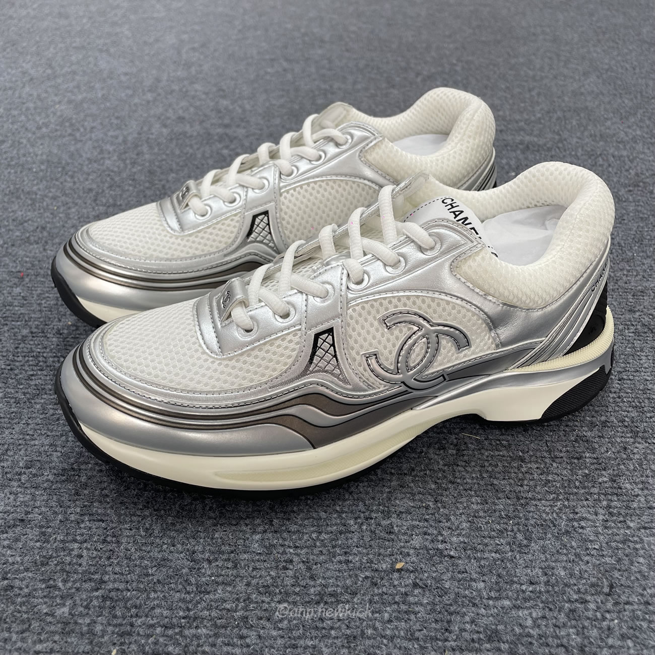 Chanel Cc Runner Silver Laminate G39792 Y56368 K5451 (6) - www.newkick.org Chanel Cc Runner Silver Laminate G39792 Y56368 K5451 (6) - www.newkick.org