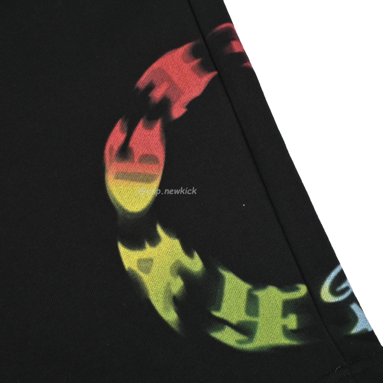 Givenchy Logo Colorful Printed Logo Capris (6) - www.newkick.org Givenchy Logo Colorful Printed Logo Capris (6) - www.newkick.org