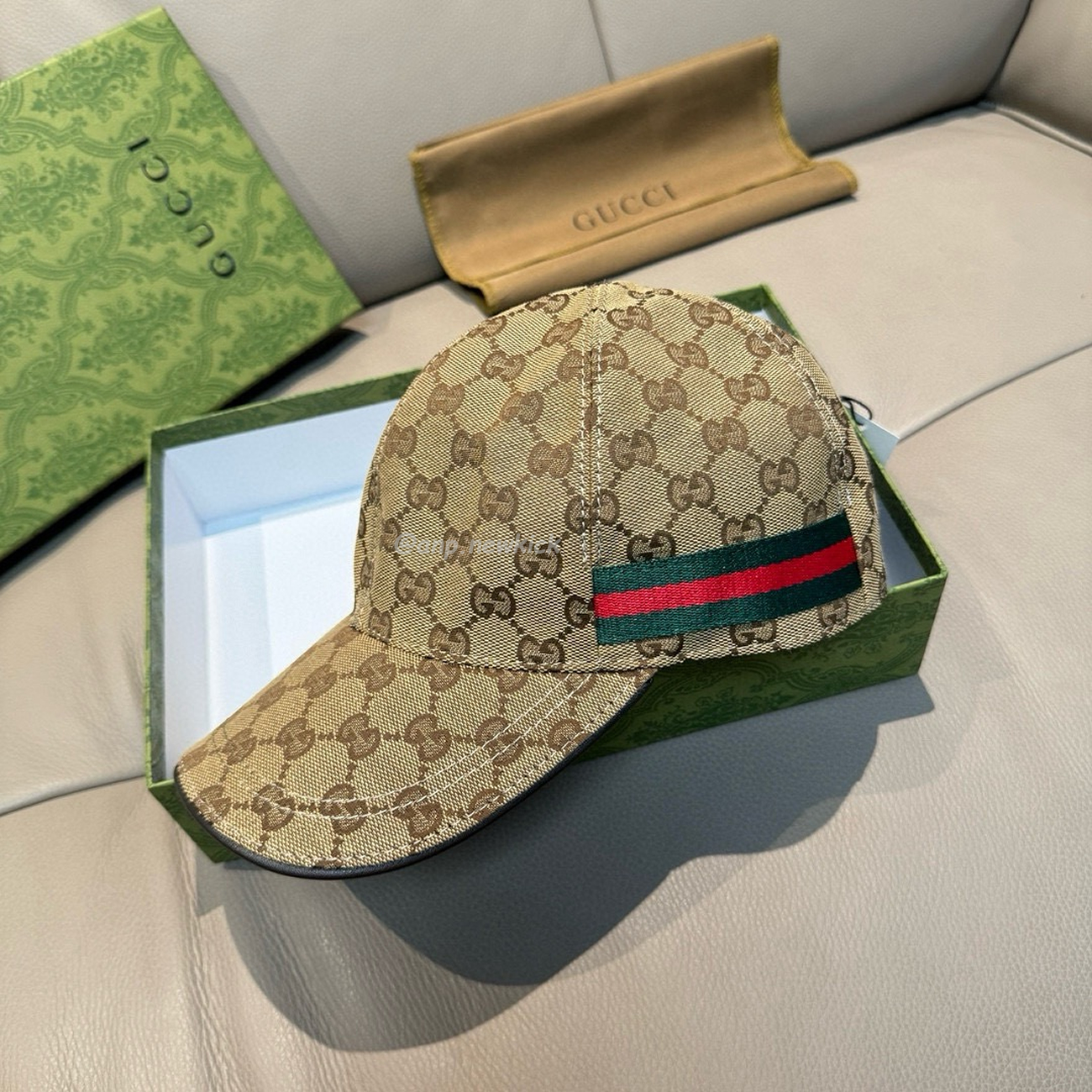 Gucci Gg Canvas Baseball Hat With Web (12) - www.newkick.org Gucci Gg Canvas Baseball Hat With Web (12) - www.newkick.org