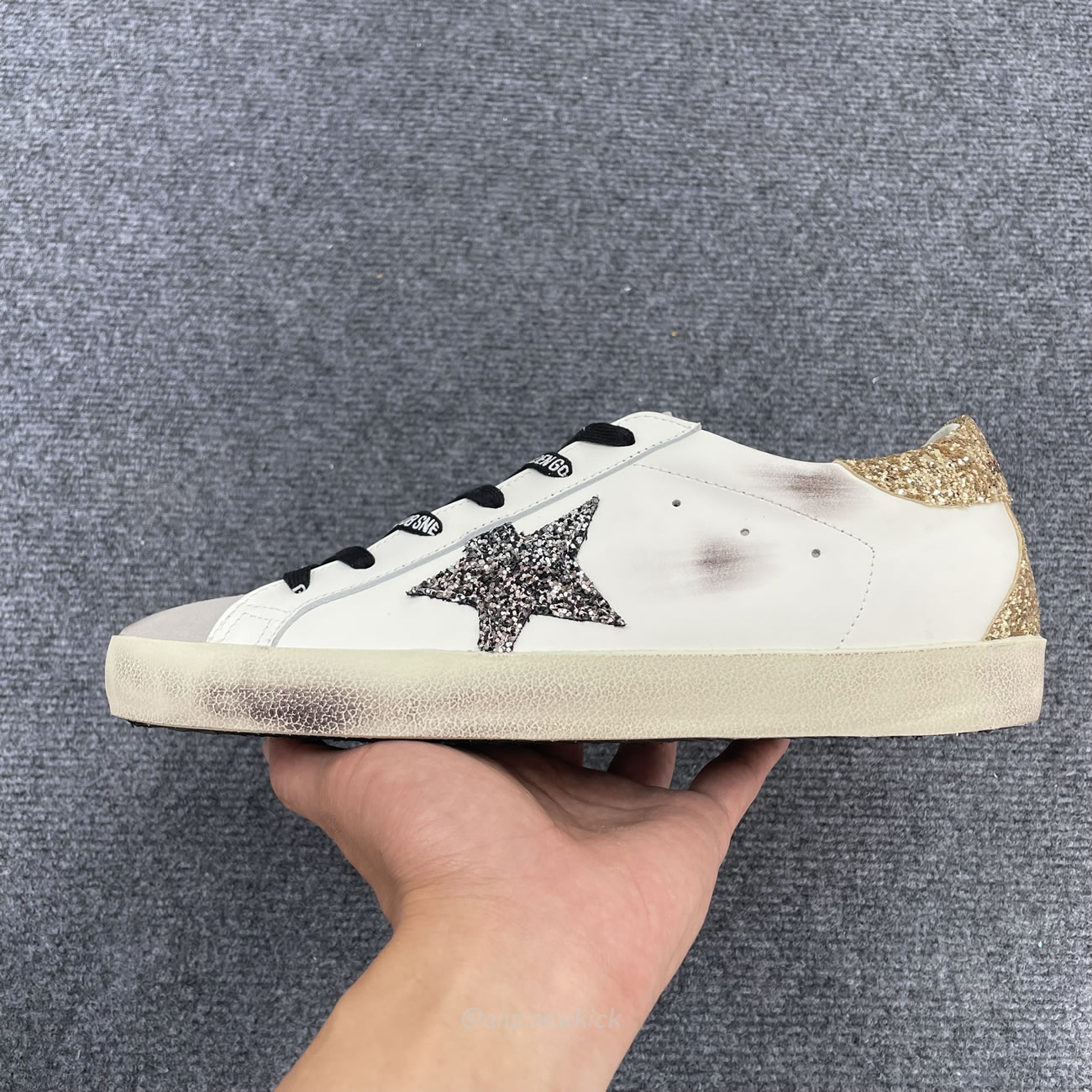 Golden Goose Super Star White Silver Gold Glitter Womens Gwf00102 (3) - www.newkick.vip Golden Goose Super Star White Silver Gold Glitter Womens Gwf00102 (3) - www.newkick.vip
