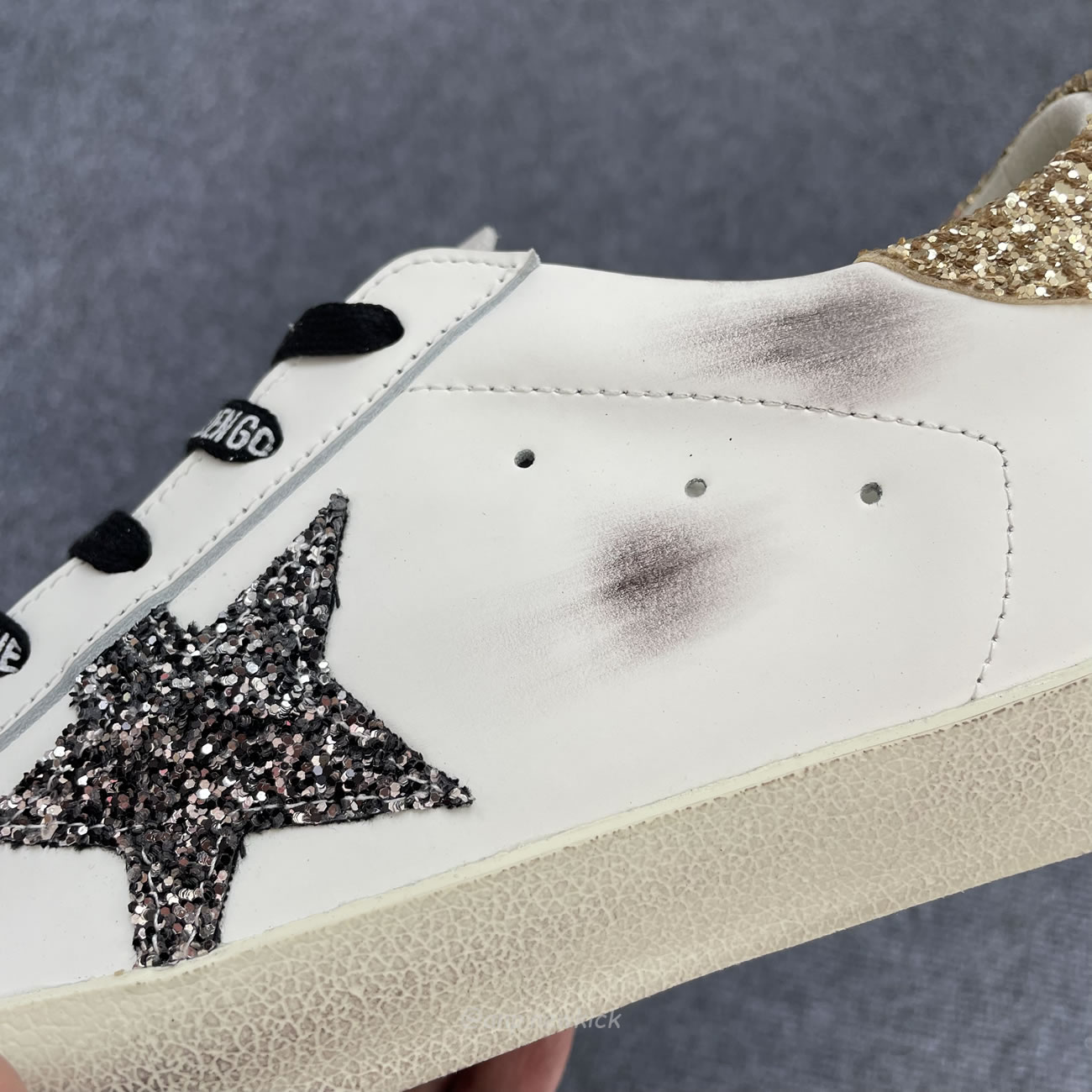 Golden Goose Super Star White Silver Gold Glitter Womens Gwf00102 (8) - www.newkick.vip Golden Goose Super Star White Silver Gold Glitter Womens Gwf00102 (8) - www.newkick.vip