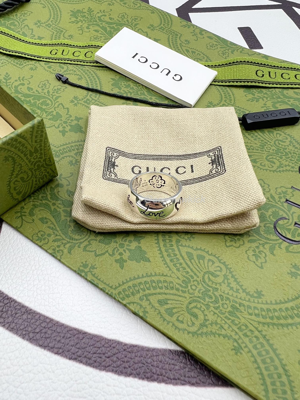 Gucci Blind Fir Love Silver Silvery (1) - www.newkick.org Gucci Blind Fir Love Silver Silvery (1) - www.newkick.org