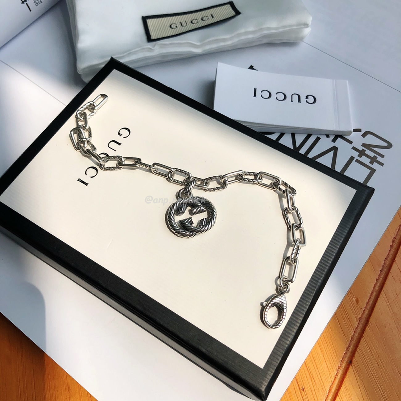 Gucci Silver Interlocking G Bracelet (5) - www.newkick.org Gucci Silver Interlocking G Bracelet (5) - www.newkick.org
