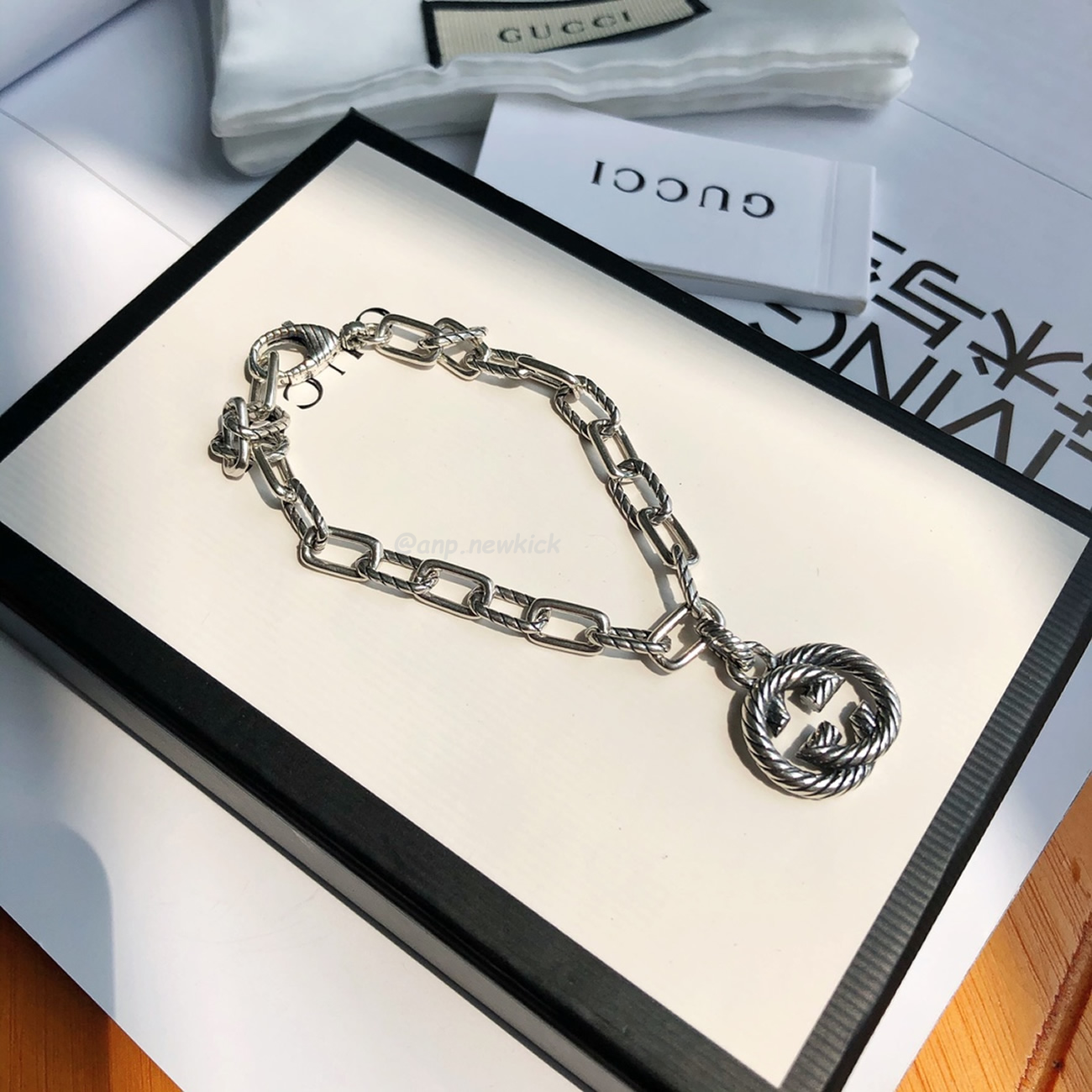 Gucci Silver Interlocking G Bracelet (7) - www.newkick.org Gucci Silver Interlocking G Bracelet (7) - www.newkick.org