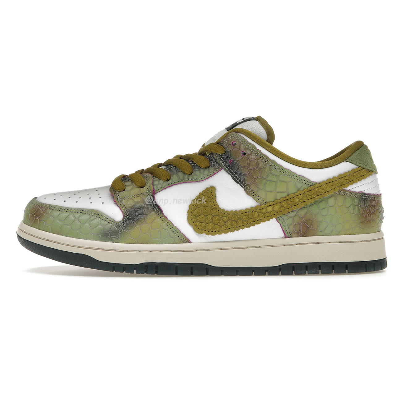 Nike Sb Dunk Low Alexis Sablone Chameleon Hj3386 300 (1) - www.newkick.org Nike Sb Dunk Low Alexis Sablone Chameleon Hj3386 300 (1) - www.newkick.org