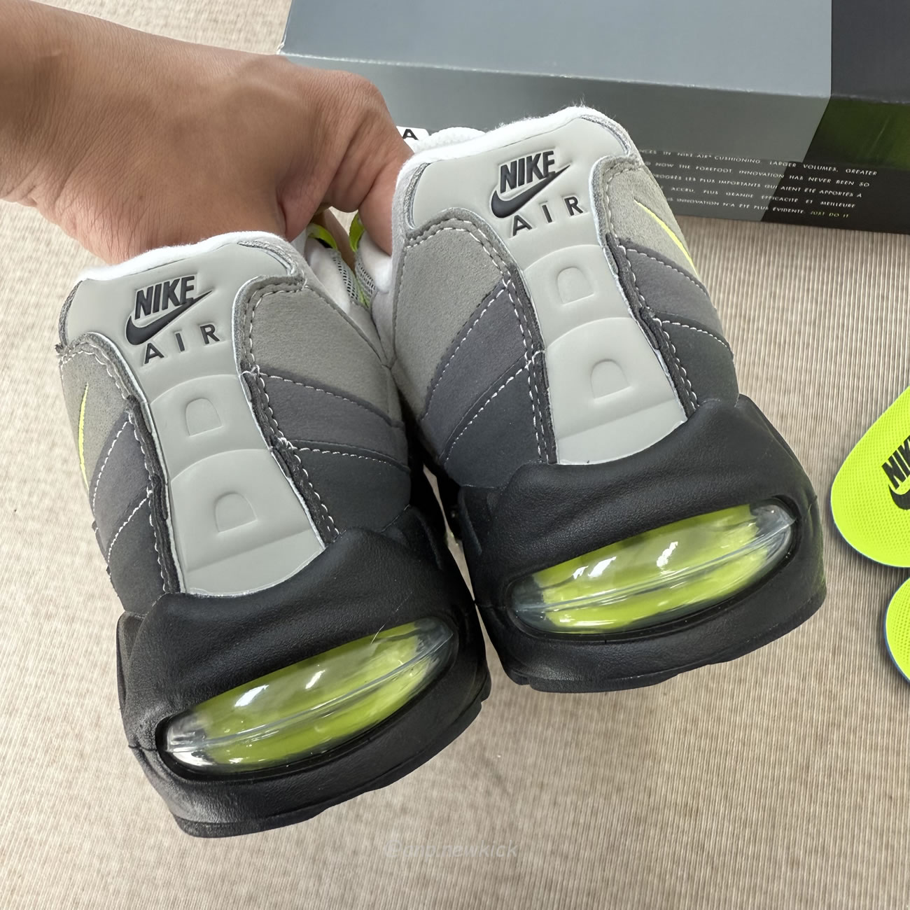 Nike Air Max 95 Og Big Bubble Neon 2025 Hm4740 001 (6) - www.newkick.vip Nike Air Max 95 Og Big Bubble Neon 2025 Hm4740 001 (6) - www.newkick.vip