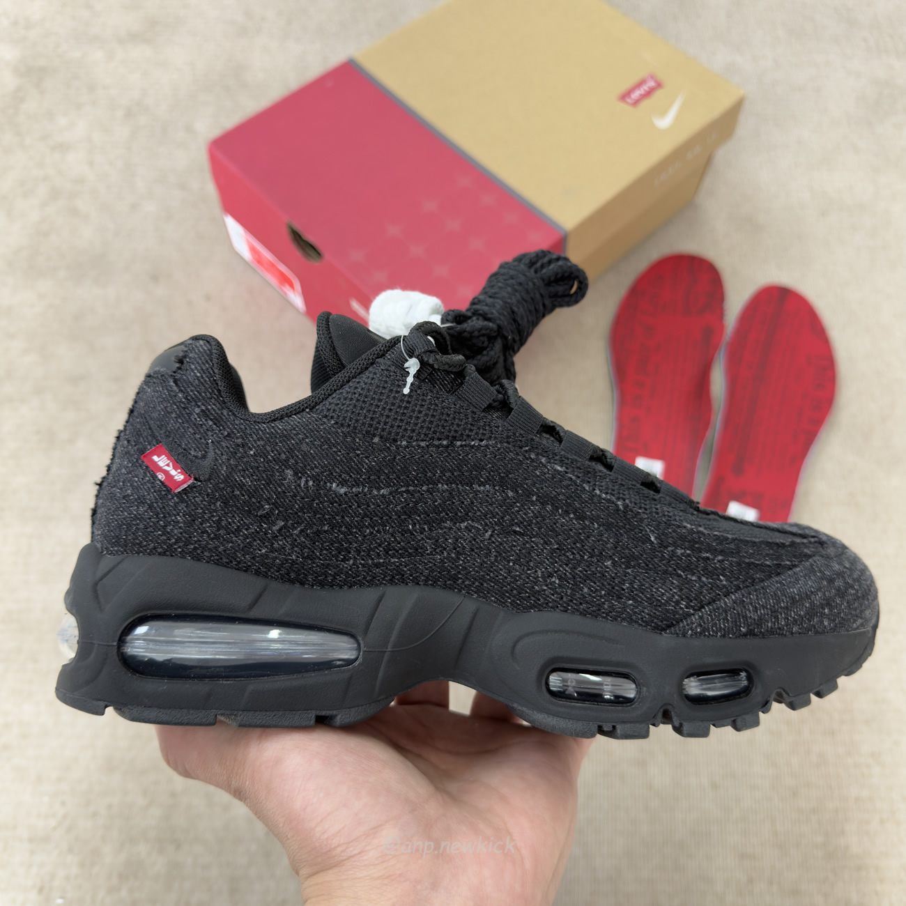 Nike Air Max 95 Og Levis Black Hm4743 001 (8) - www.newkick.org Nike Air Max 95 Og Levis Black Hm4743 001 (8) - www.newkick.org