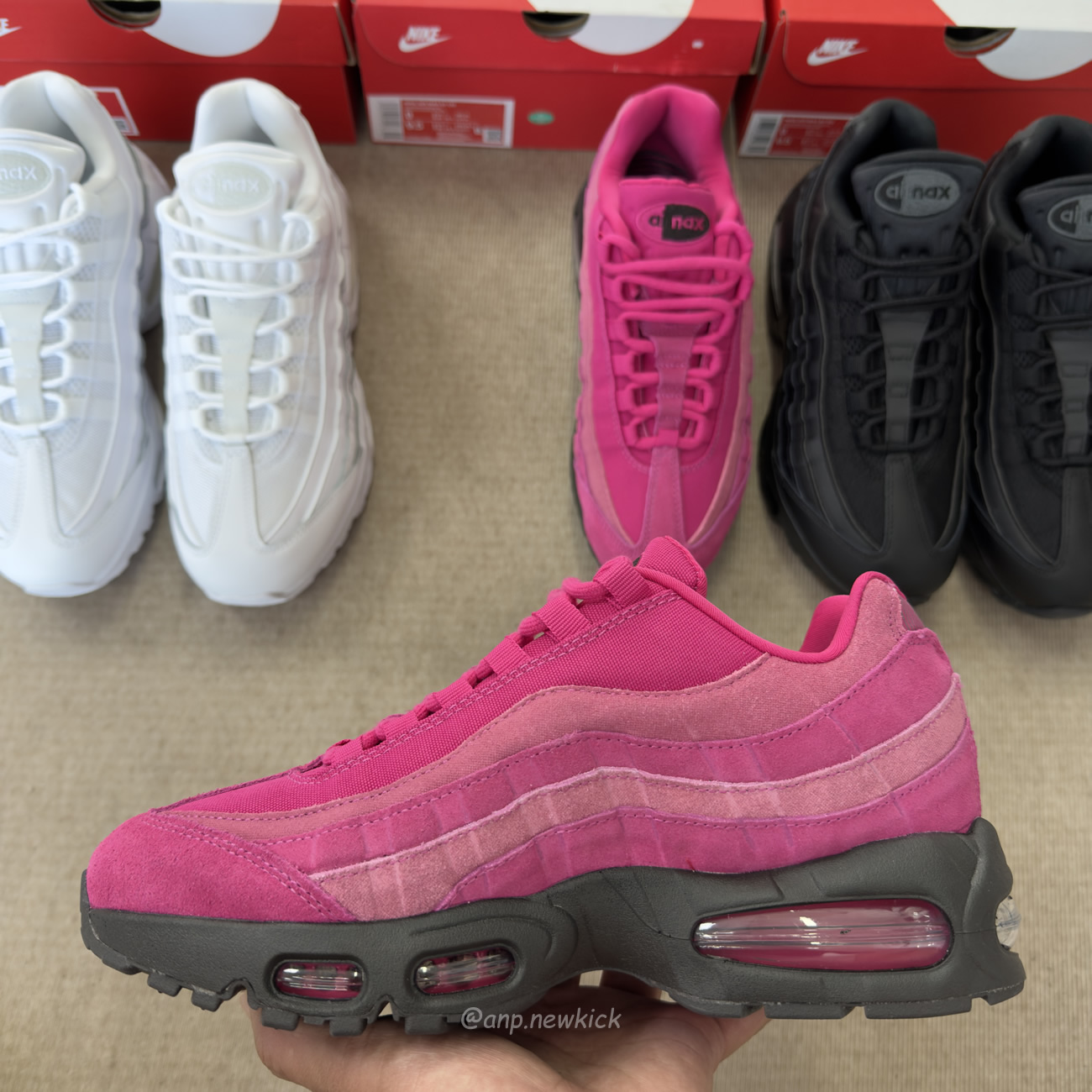 Nike Air Max 95 Og Big Bubble Black Anthracite Triple White Fireberry (14) - www.newkick.org Nike Air Max 95 Og Big Bubble Black Anthracite Triple White Fireberry (14) - www.newkick.org
