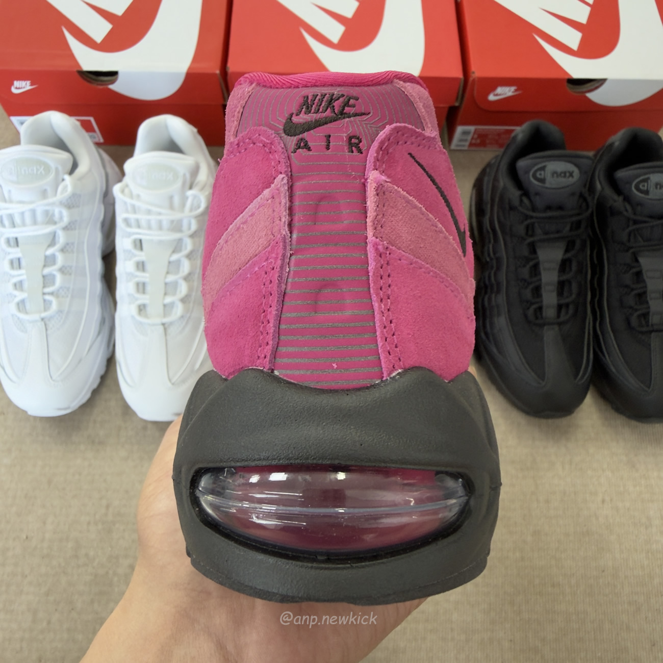 Nike Air Max 95 Og Big Bubble Black Anthracite Triple White Fireberry (3) - www.newkick.org Nike Air Max 95 Og Big Bubble Black Anthracite Triple White Fireberry (3) - www.newkick.org