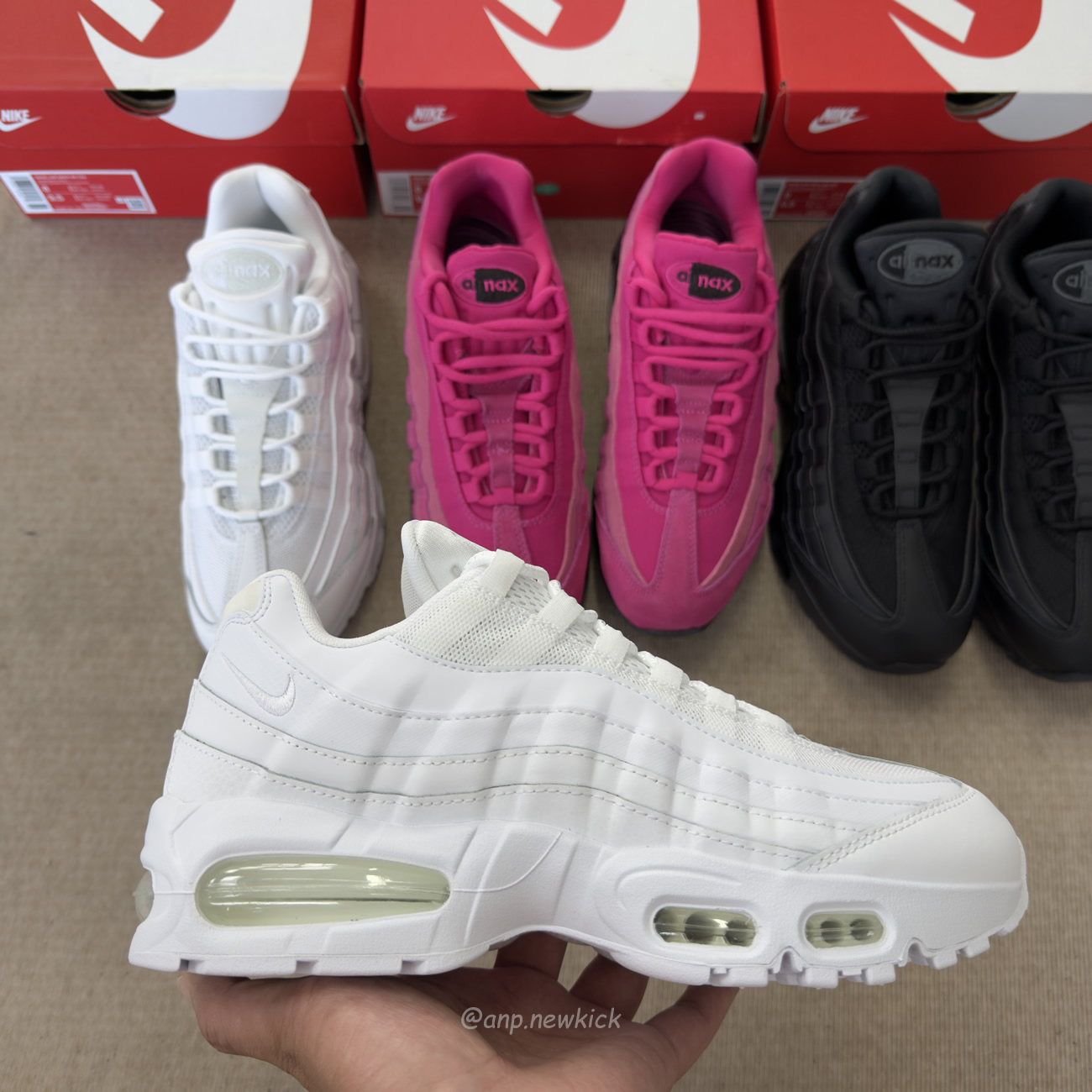 Nike Air Max 95 Og Big Bubble Black Anthracite Triple White Fireberry (5) - www.newkick.org Nike Air Max 95 Og Big Bubble Black Anthracite Triple White Fireberry (5) - www.newkick.org
