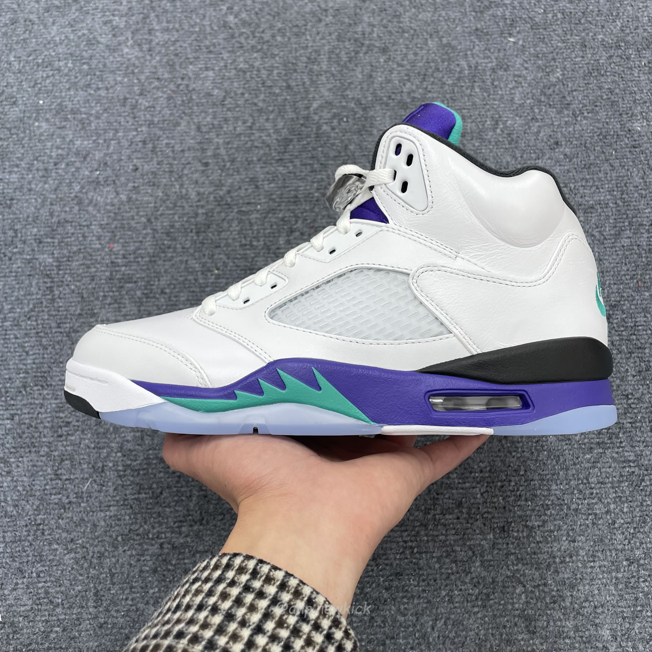Air Jordan 5 Retro Grape 2025 Hq7978 100 (3) - www.newkick.org