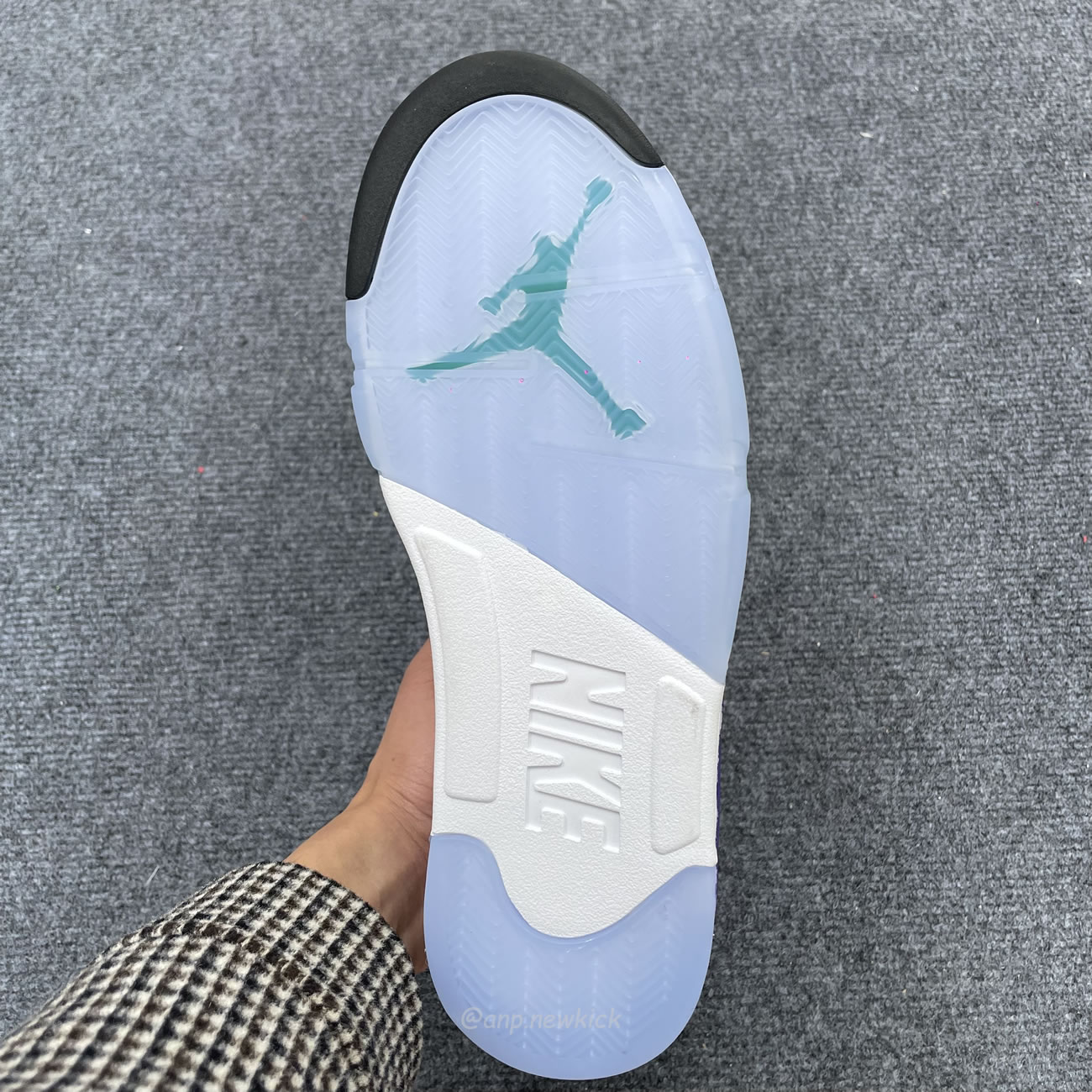 Air Jordan 5 Retro Grape 2025 Hq7978 100 (9) - www.newkick.org
