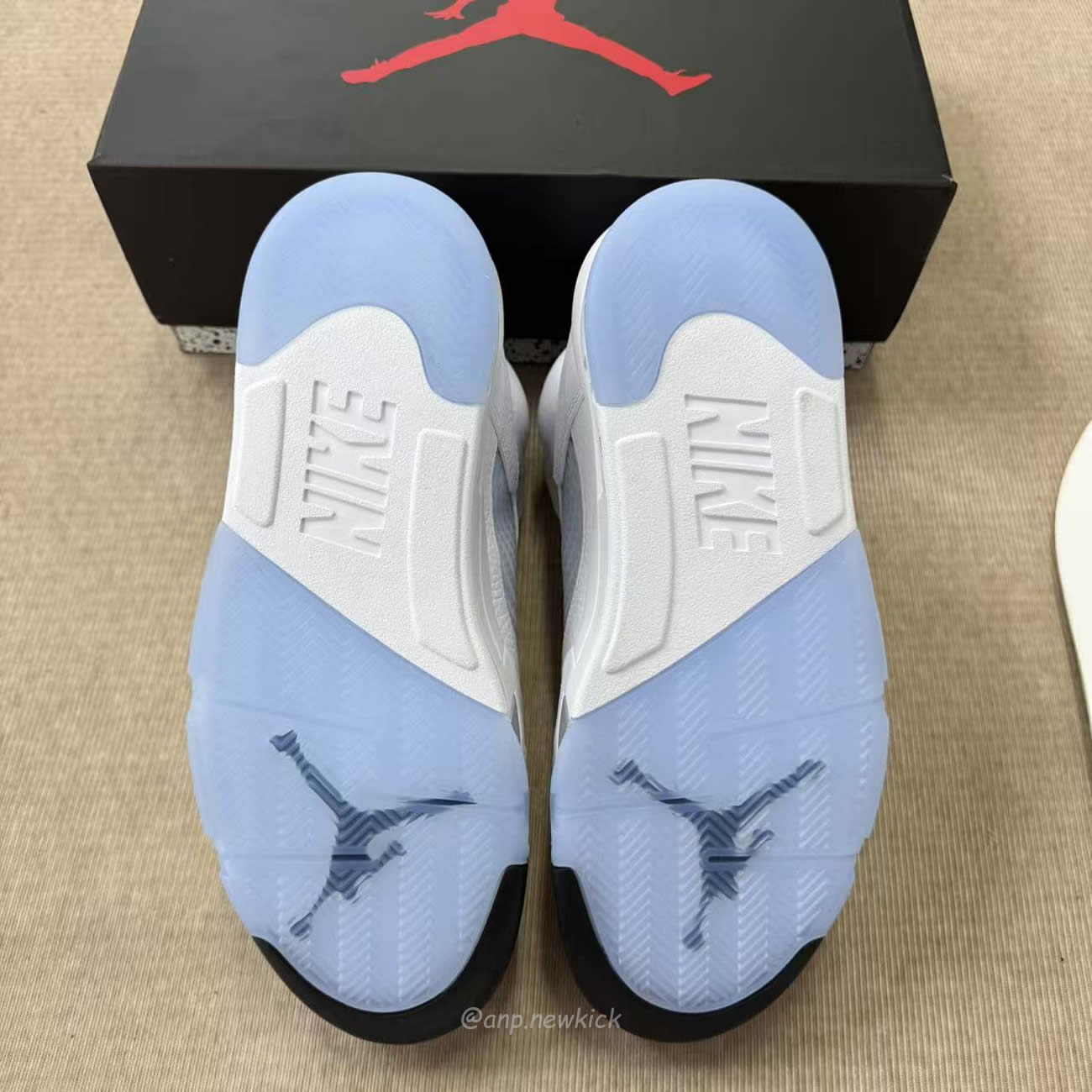 Air Jordan 5 Og White Metallic Hq7978 103 (3) - www.newkick.org Air Jordan 5 Og White Metallic Hq7978 103 (3) - www.newkick.org
