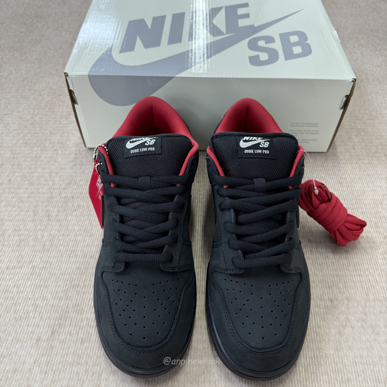 Nike Sb Dunk Low Supreme 94 Black Hq8487 001 (10) - www.newkick.org Nike Sb Dunk Low Supreme 94 Black Hq8487 001 (10) - www.newkick.org