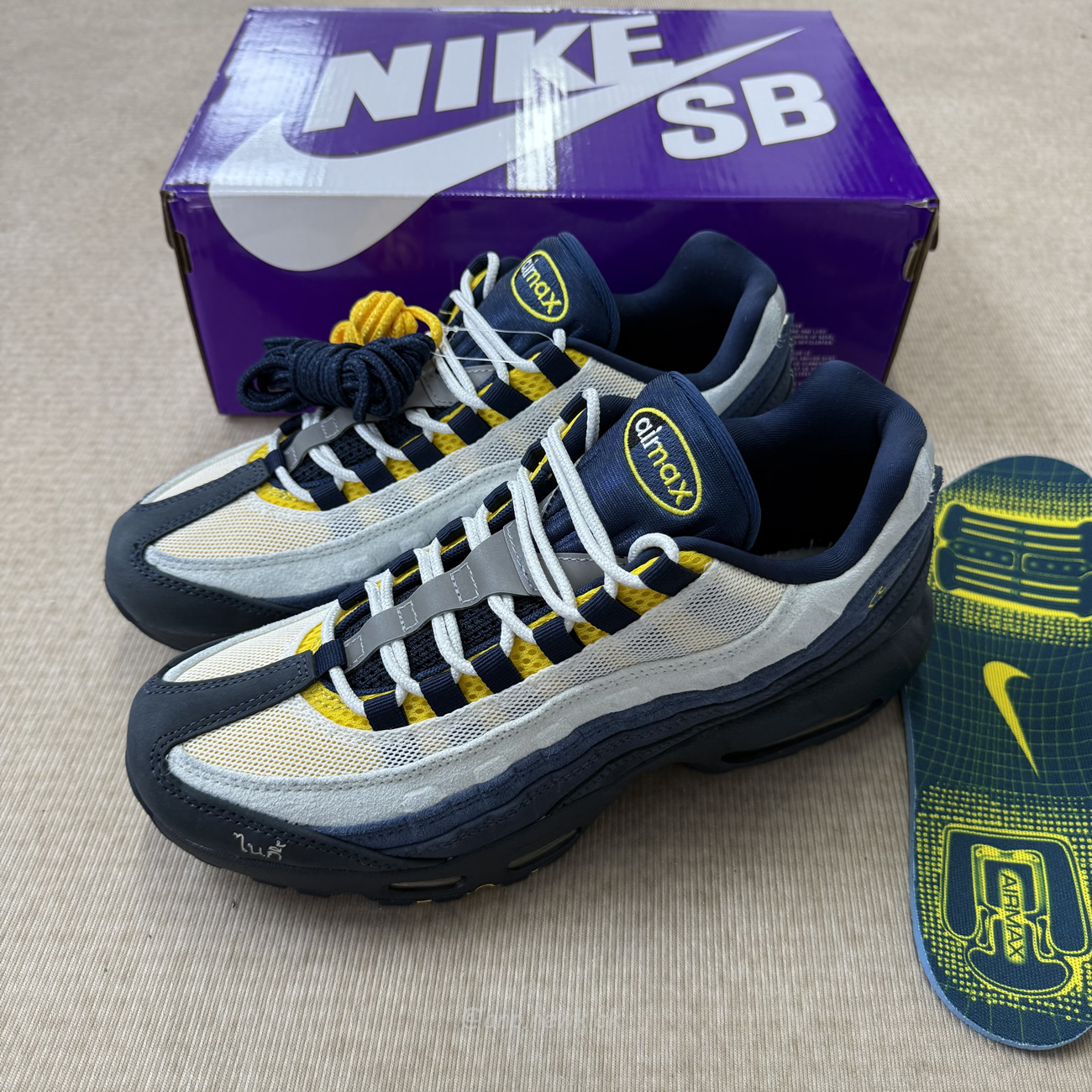 Nike Air Max 95 Sb Eric Koston Obsidian Speed Yellow Hq8492 400 (6) - www.newkick.org Nike Air Max 95 Sb Eric Koston Obsidian Speed Yellow Hq8492 400 (6) - www.newkick.org