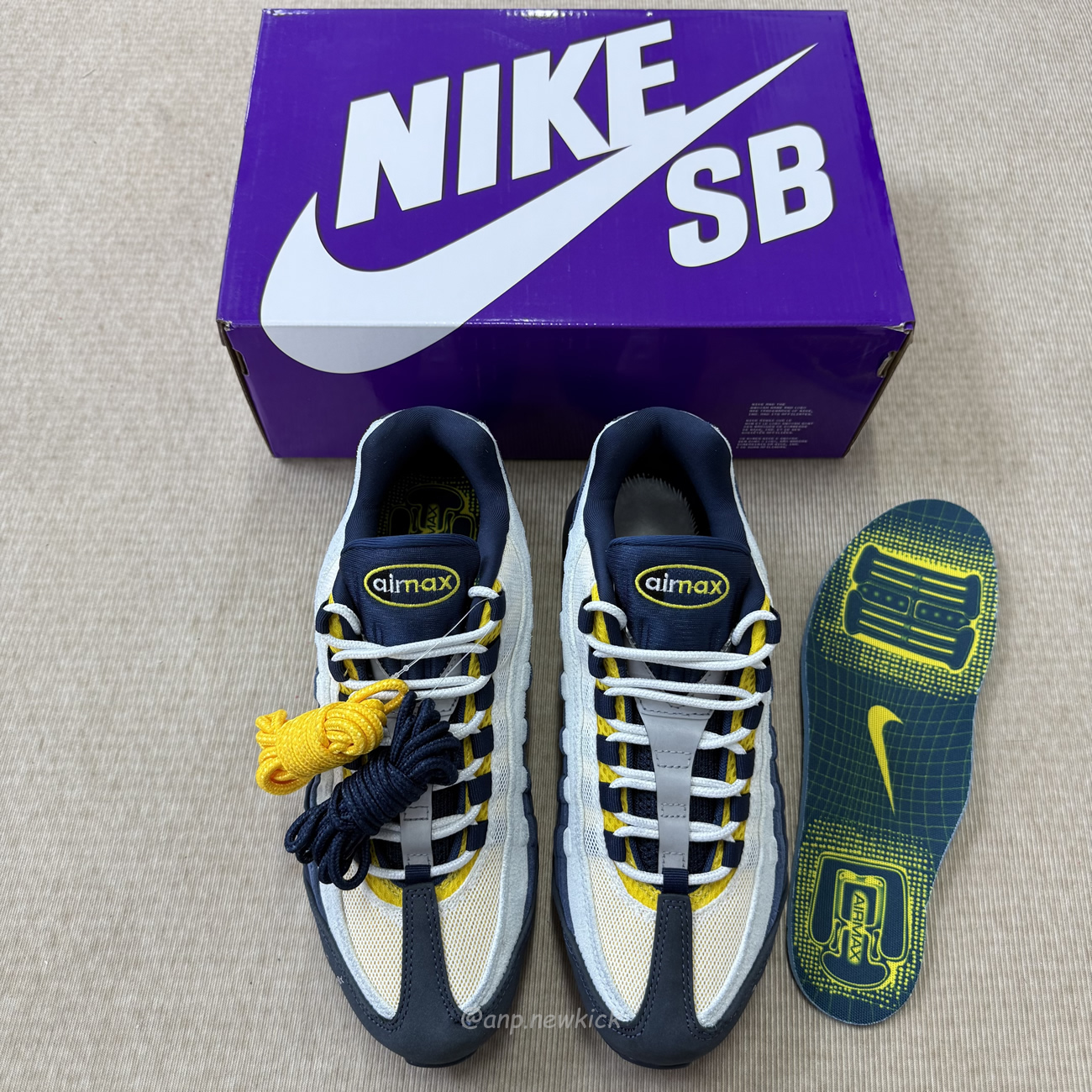Nike Air Max 95 Sb Eric Koston Obsidian Speed Yellow Hq8492 400 (7) - www.newkick.org Nike Air Max 95 Sb Eric Koston Obsidian Speed Yellow Hq8492 400 (7) - www.newkick.org