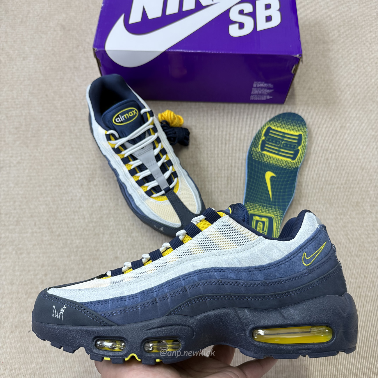 Nike Air Max 95 Sb Eric Koston Obsidian Speed Yellow Hq8492 400 (9) - www.newkick.org Nike Air Max 95 Sb Eric Koston Obsidian Speed Yellow Hq8492 400 (9) - www.newkick.org