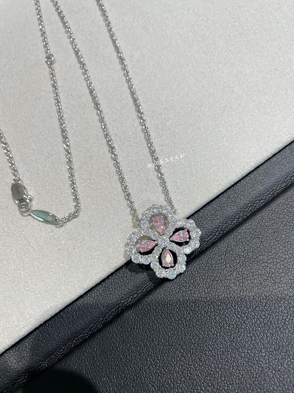 Harry Winston Diamond Necklace (1) - www.newkick.org Harry Winston Diamond Necklace (1) - www.newkick.org
