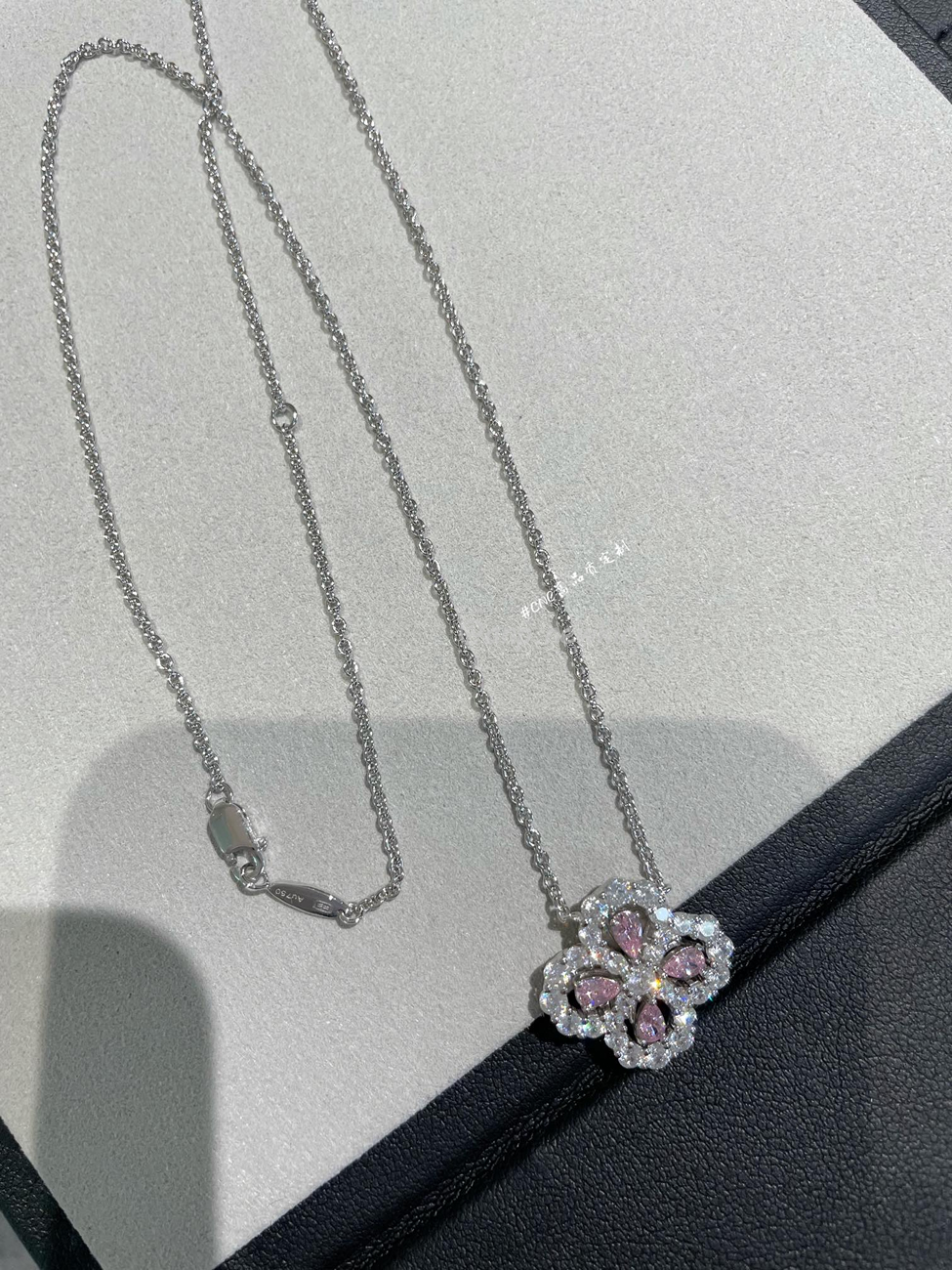 Harry Winston Diamond Necklace (5) - www.newkick.org Harry Winston Diamond Necklace (5) - www.newkick.org