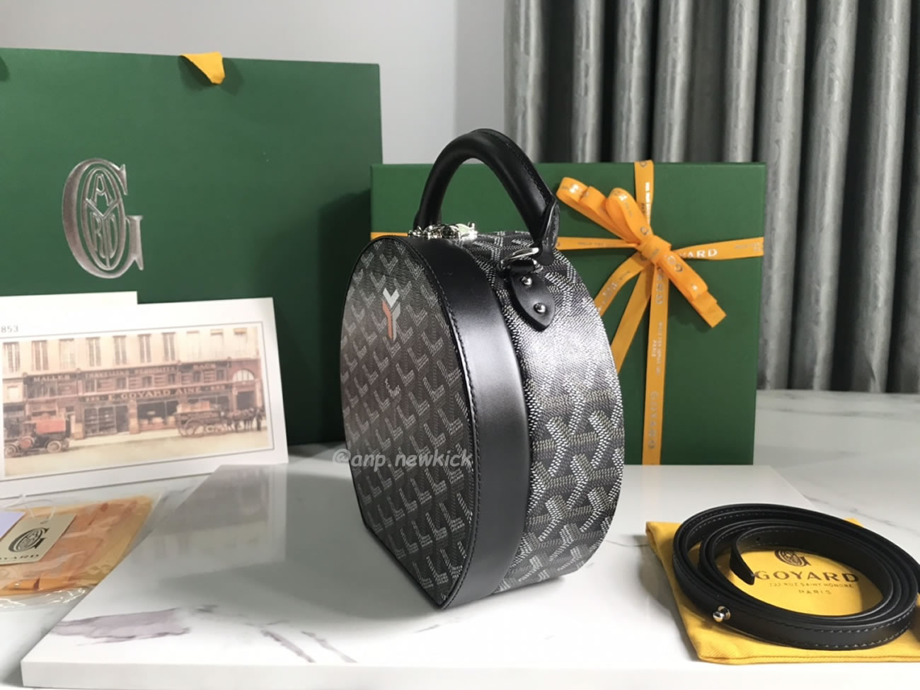Goyard Alto Hat Box Bag 16.5 Cm X 7 Cm X 18 Cm (15) - www.newkick.vip Goyard Alto Hat Box Bag 16.5 Cm X 7 Cm X 18 Cm (15) - www.newkick.vip