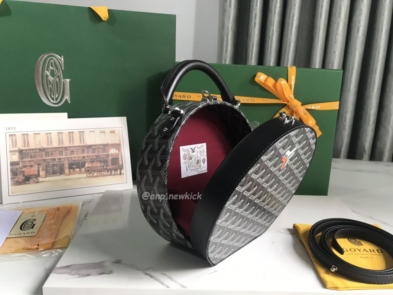 Goyard Alto Hat Box Bag 16.5 Cm X 7 Cm X 18 Cm (16) - www.newkick.vip Goyard Alto Hat Box Bag 16.5 Cm X 7 Cm X 18 Cm (16) - www.newkick.vip