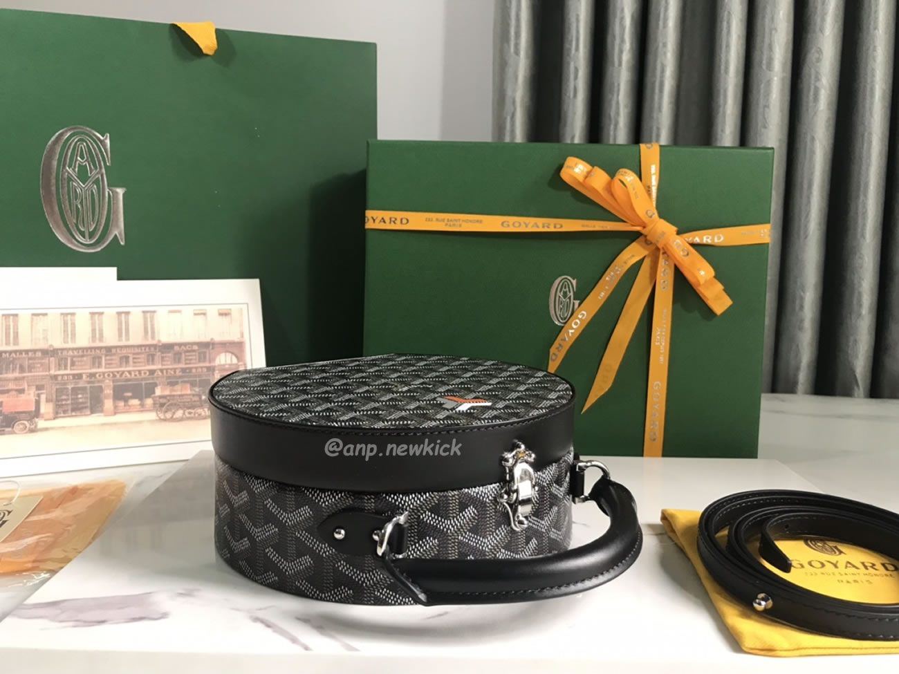 Goyard Alto Hat Box Bag 16.5 Cm X 7 Cm X 18 Cm (19) - www.newkick.vip Goyard Alto Hat Box Bag 16.5 Cm X 7 Cm X 18 Cm (19) - www.newkick.vip