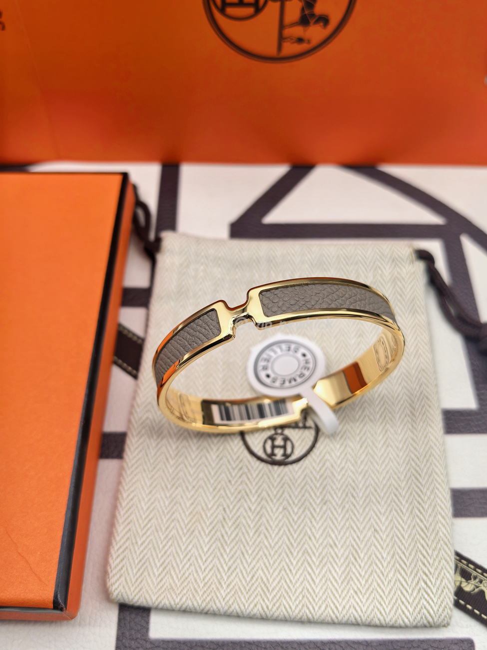 Hermès Bracelets For Women (11) - www.newkick.org Hermès Bracelets For Women (11) - www.newkick.org