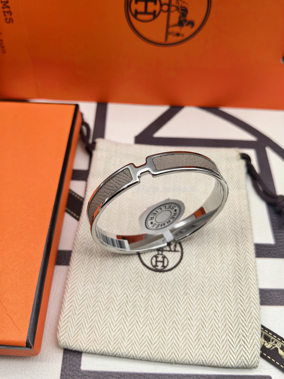 Hermès Bracelets For Women (12) - www.newkick.org Hermès Bracelets For Women (12) - www.newkick.org