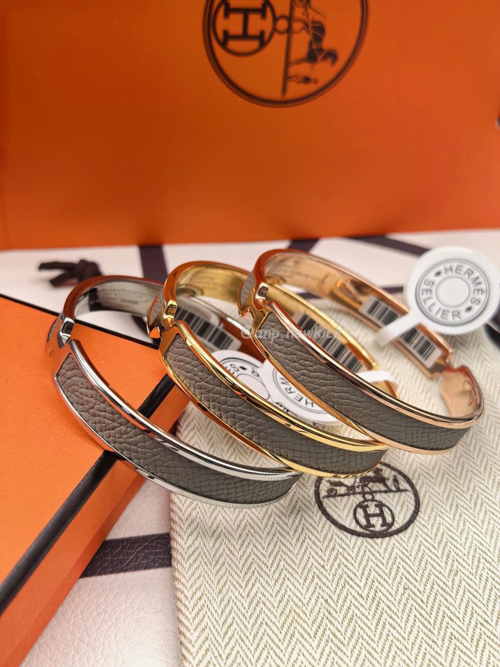 Hermès Bracelets For Women (13) - www.newkick.org Hermès Bracelets For Women (13) - www.newkick.org
