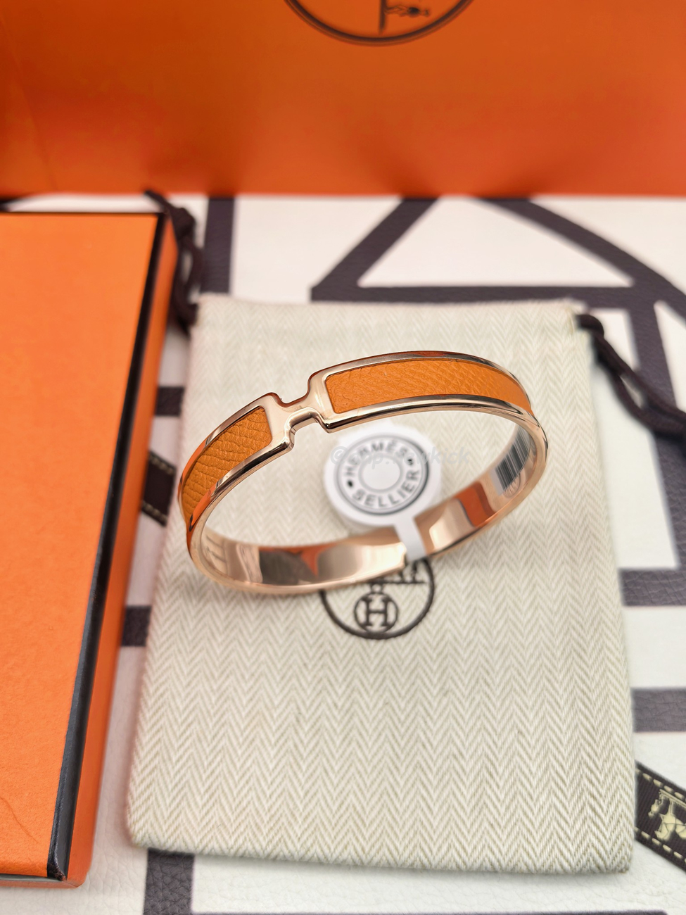 Hermès Bracelets For Women (2) - www.newkick.org Hermès Bracelets For Women (2) - www.newkick.org