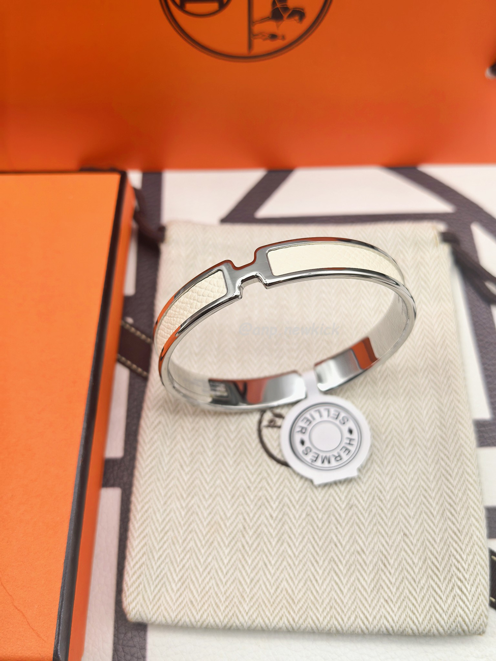 Hermès Bracelets For Women (28) - www.newkick.org Hermès Bracelets For Women (28) - www.newkick.org