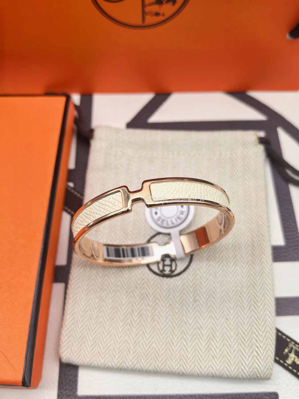 Hermès Bracelets For Women (30) - www.newkick.org Hermès Bracelets For Women (30) - www.newkick.org