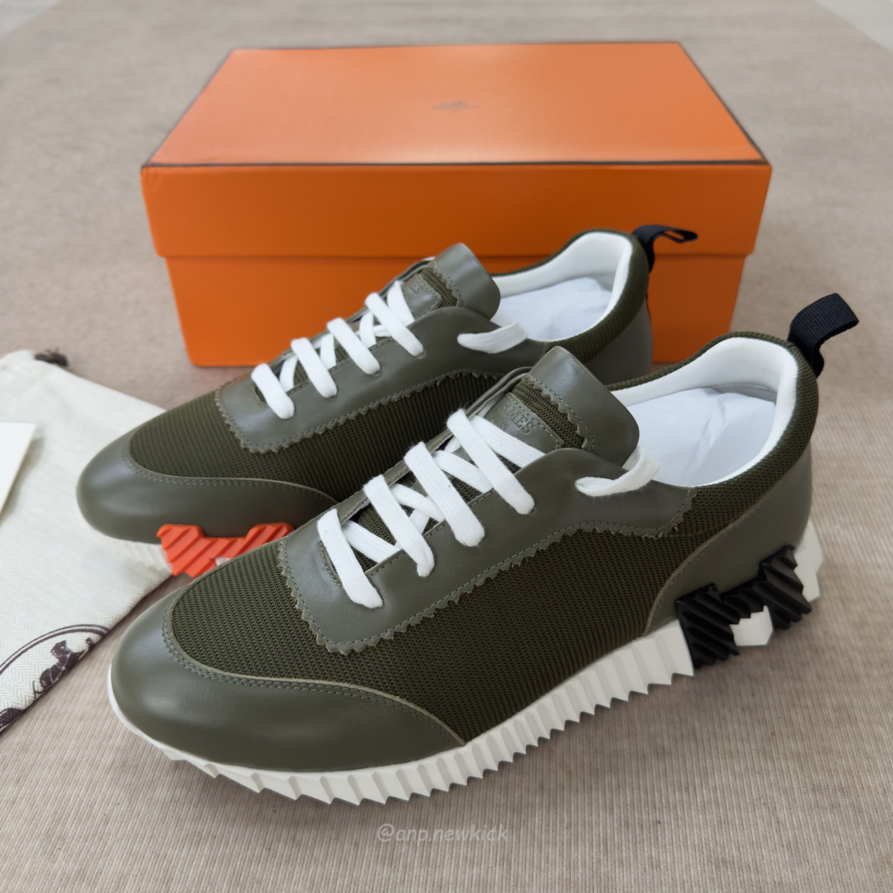Hermes Bouncing Sneaker Matcha Blanc (4) - www.newkick.org