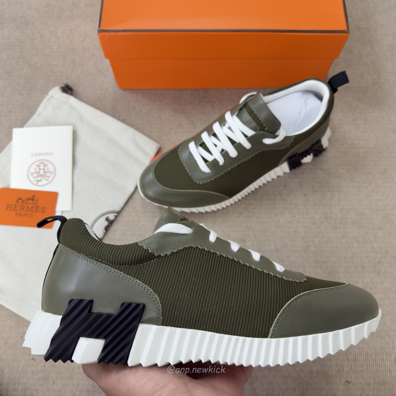 Hermes Bouncing Sneaker Matcha Blanc (5) - www.newkick.org