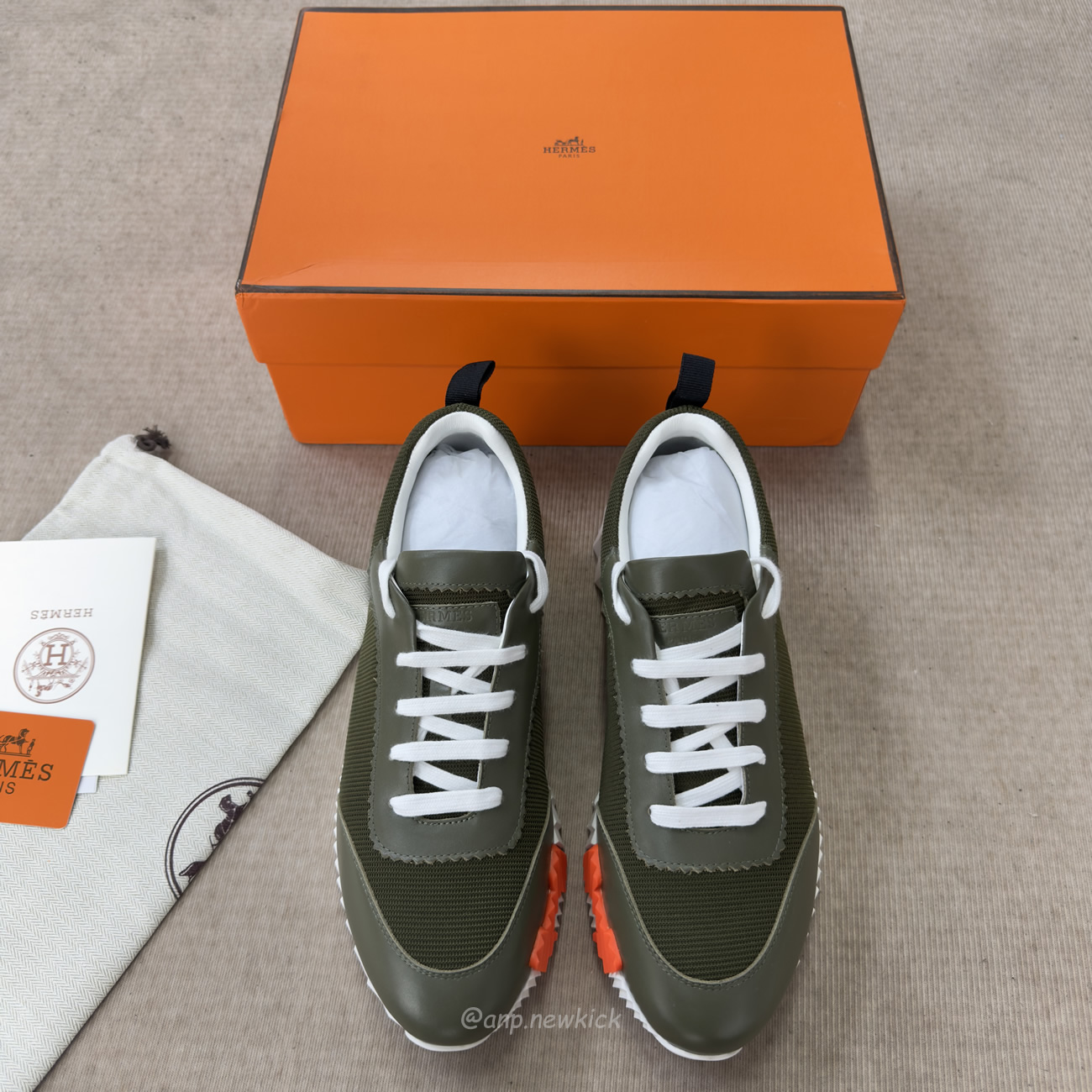 Hermes Bouncing Sneaker Matcha Blanc (8) - www.newkick.org