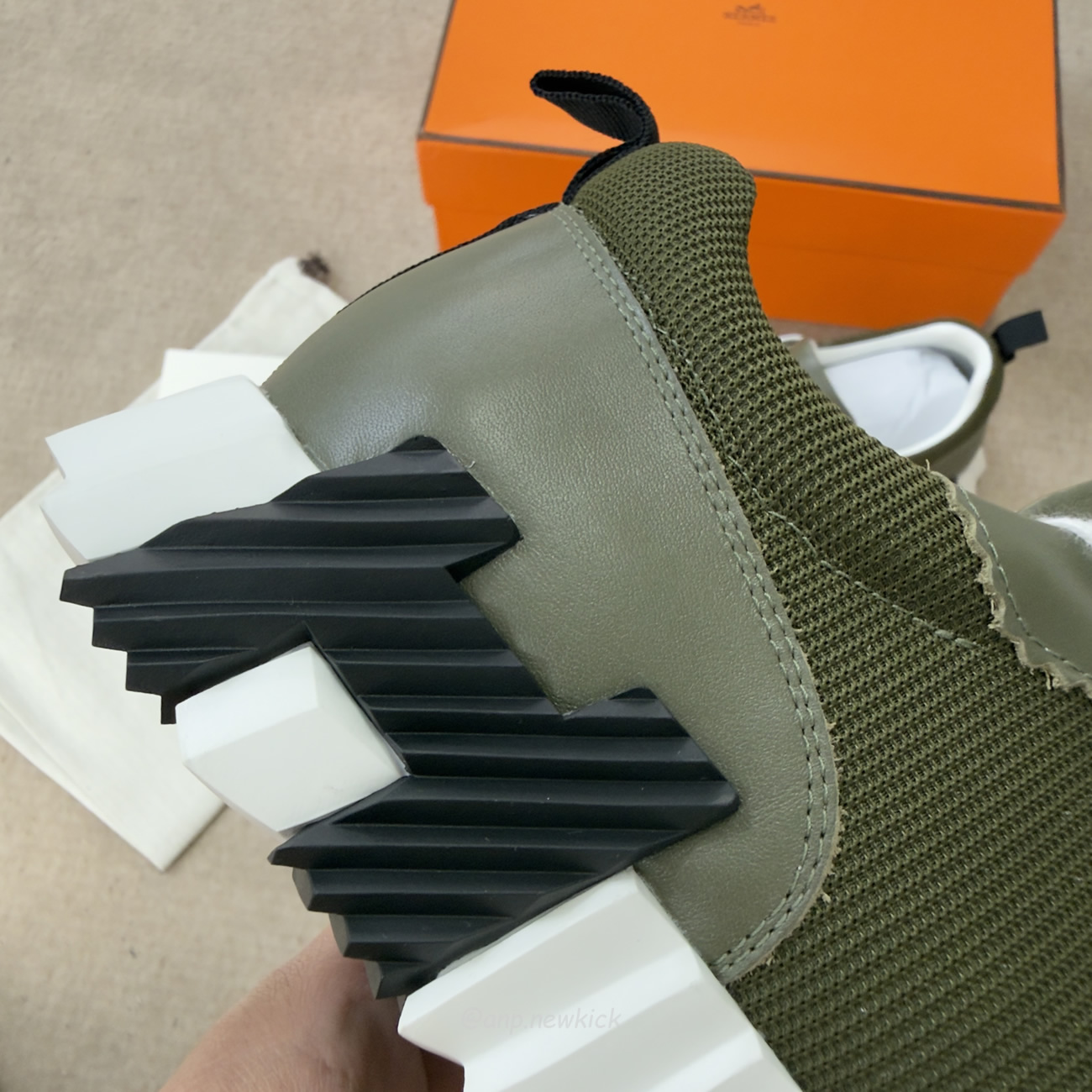 Hermes Bouncing Sneaker Matcha Blanc (9) - www.newkick.org