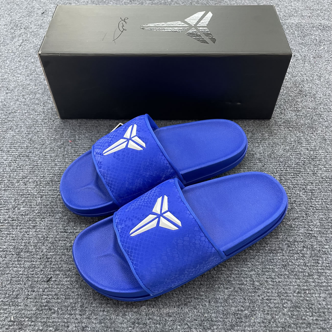 Nike Offcourt Slide Kobe Bryant Dodgers If2870 400 (3) - www.newkick.vip Nike Offcourt Slide Kobe Bryant Dodgers If2870 400 (3) - www.newkick.vip