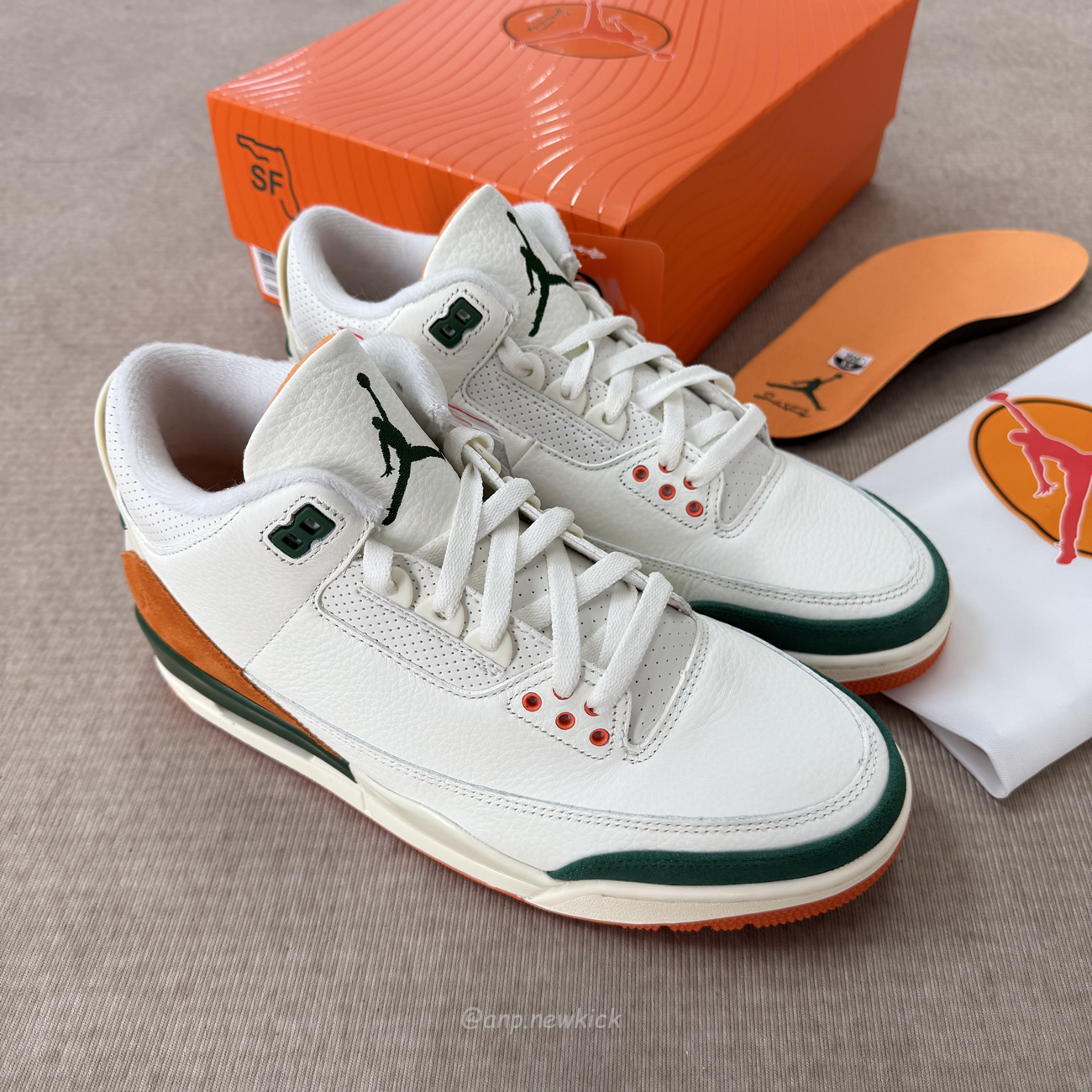 Air Jordan 3 Retro Sp Solefly Miami If4491 100 (6) - www.newkick.org Air Jordan 3 Retro Sp Solefly Miami If4491 100 (6) - www.newkick.org
