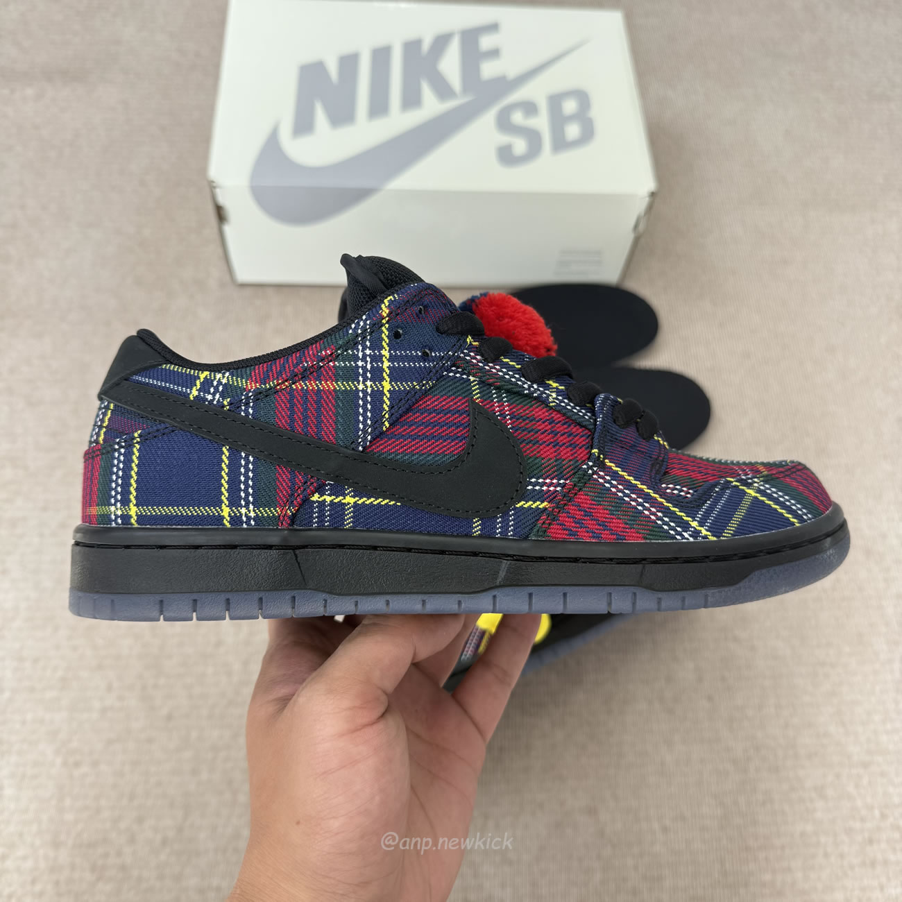 Nike Sb Dunk Low Nardwuar Ii1493 600 (4) - www.newkick.org Nike Sb Dunk Low Nardwuar Ii1493 600 (4) - www.newkick.org
