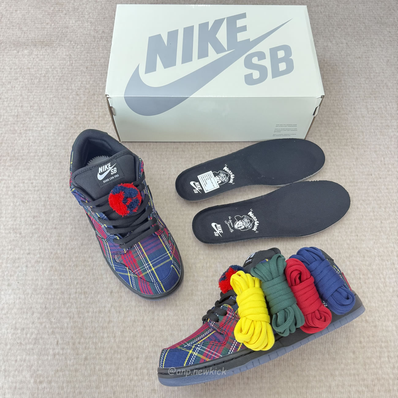 Nike Sb Dunk Low Nardwuar Ii1493 600 (5) - www.newkick.org Nike Sb Dunk Low Nardwuar Ii1493 600 (5) - www.newkick.org