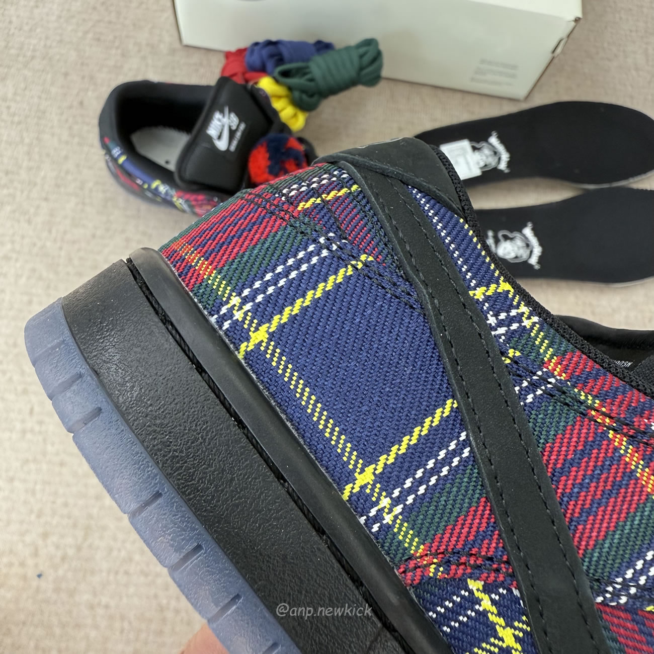 Nike Sb Dunk Low Nardwuar Ii1493 600 (6) - www.newkick.org Nike Sb Dunk Low Nardwuar Ii1493 600 (6) - www.newkick.org