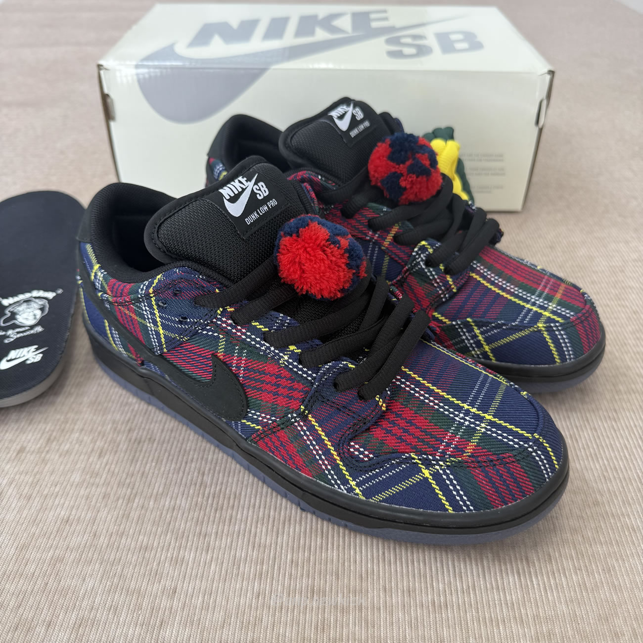 Nike Sb Dunk Low Nardwuar Ii1493 600 (9) - www.newkick.org Nike Sb Dunk Low Nardwuar Ii1493 600 (9) - www.newkick.org