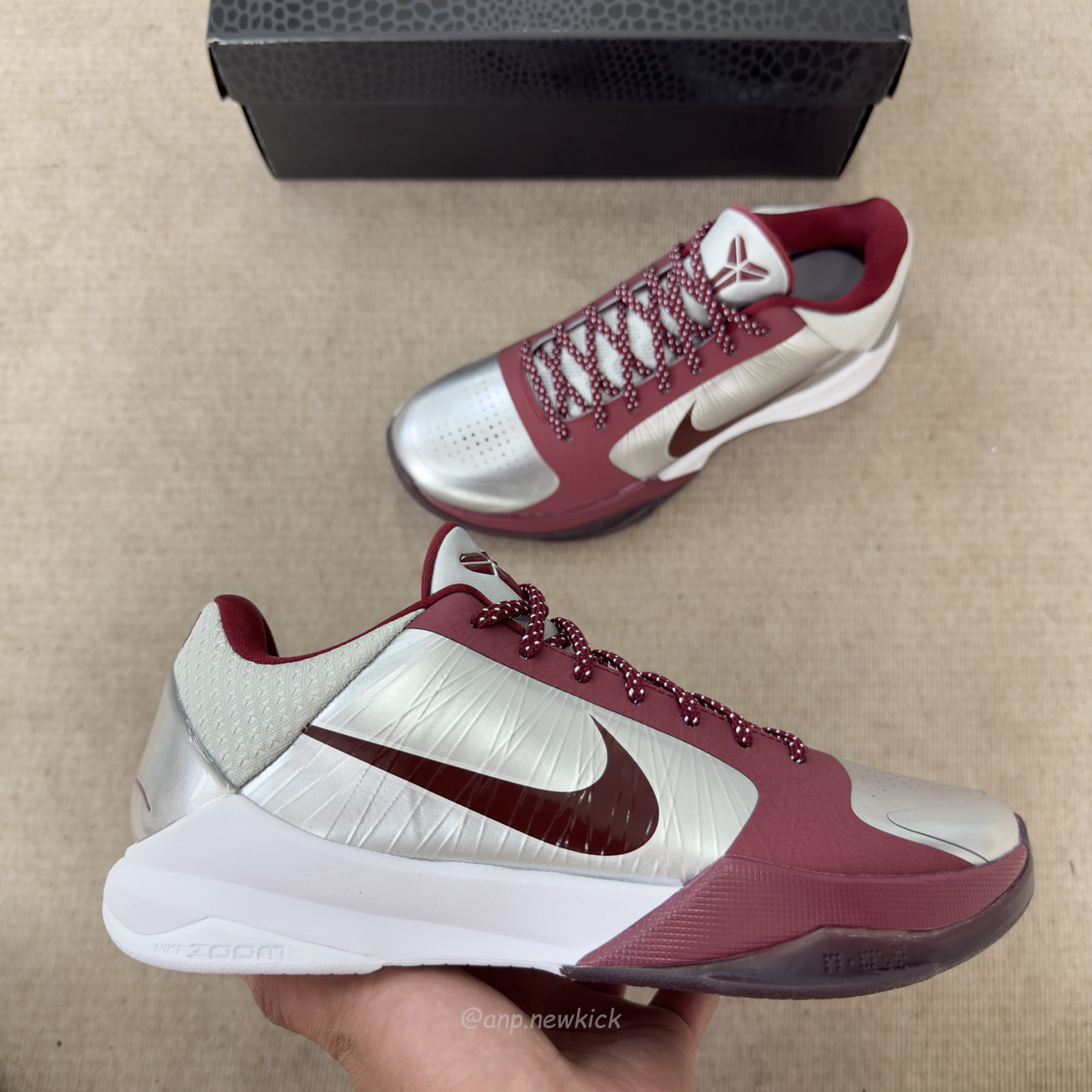 Nike Kobe 5 Protro Metallic Silver And Team Red Im0557 001 (3) - www.newkick.org Nike Kobe 5 Protro Metallic Silver And Team Red Im0557 001 (3) - www.newkick.org