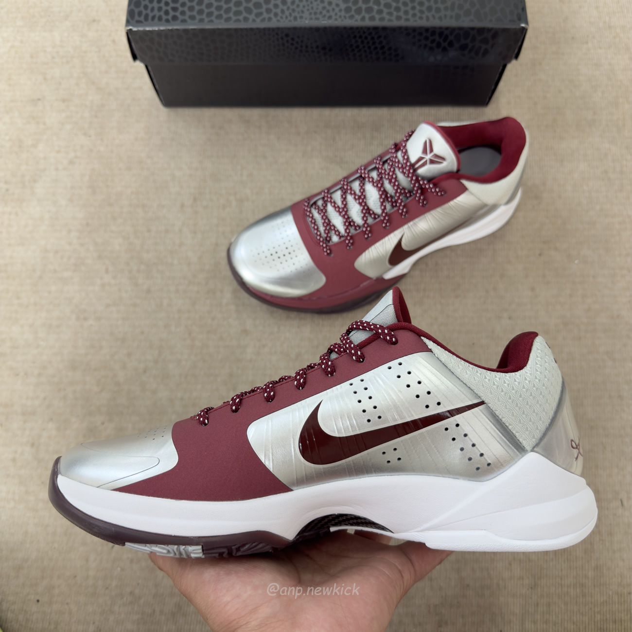 Nike Kobe 5 Protro Metallic Silver And Team Red Im0557 001 (8) - www.newkick.org Nike Kobe 5 Protro Metallic Silver And Team Red Im0557 001 (8) - www.newkick.org