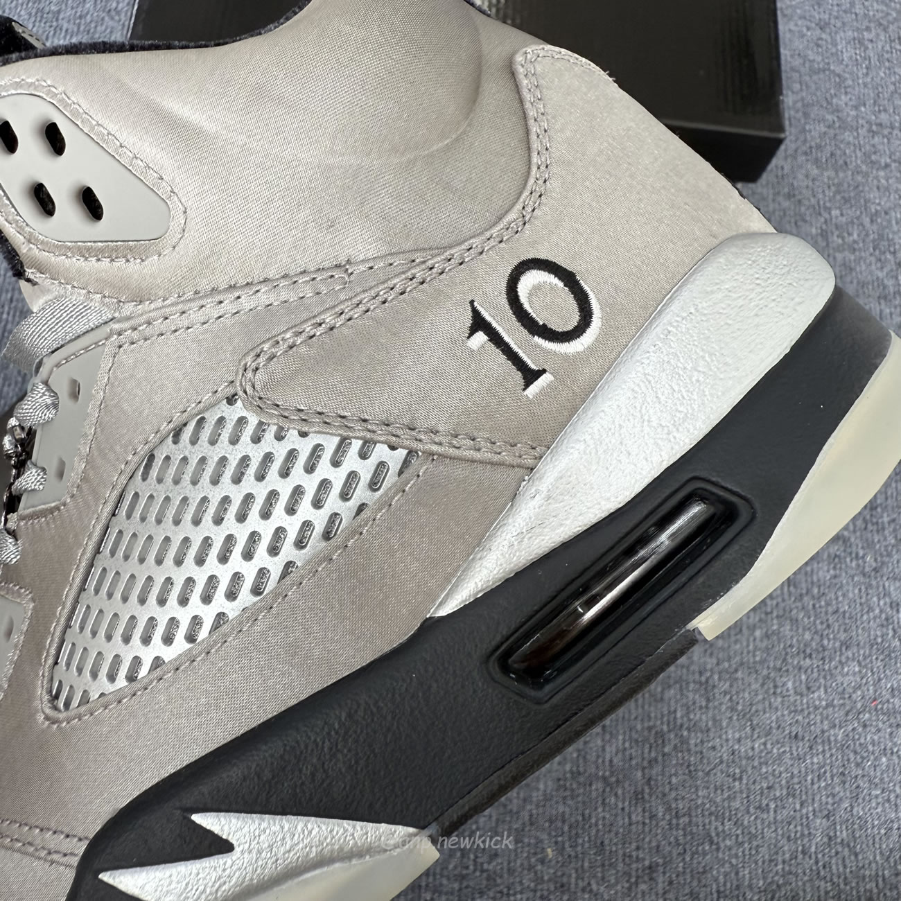 Air Jordan 5 Retro Wings 2025 Womens Io2038 001 (2) - www.newkick.org Air Jordan 5 Retro Wings 2025 Womens Io2038 001 (2) - www.newkick.org