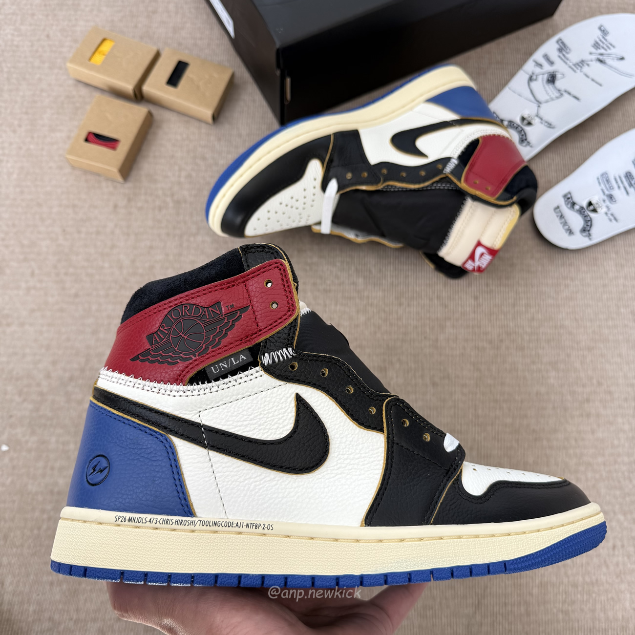 Air Jordan 1 Retro High Og Sp Fragment X Union La Varsity Red Sport Royal Io7847 002 (9) - www.newkick.org Air Jordan 1 Retro High Og Sp Fragment X Union La Varsity Red Sport Royal Io7847 002 (9) - www.newkick.org