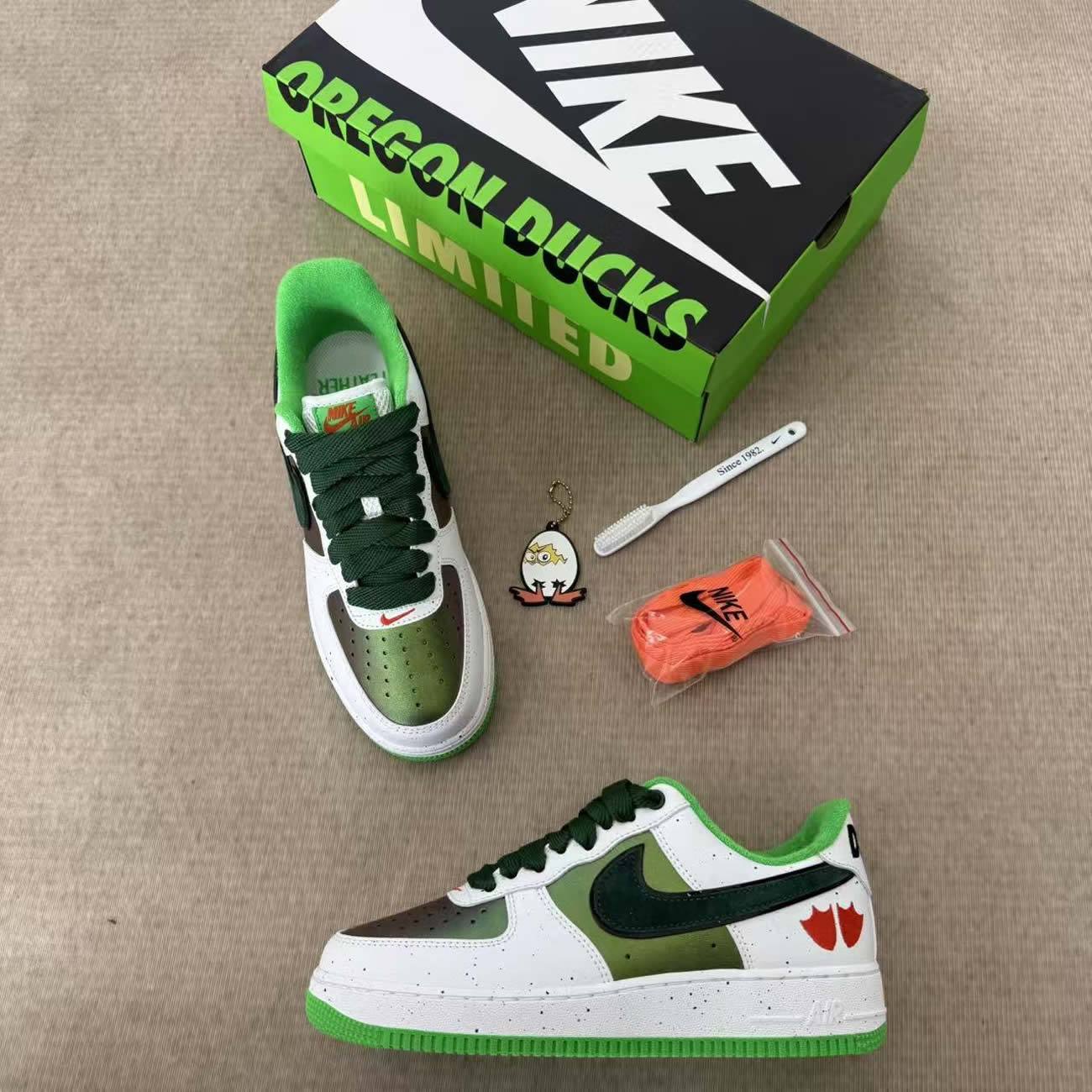 Nike Air Force 1 Low Ducks Of A Feather University Of Oregon Egg Or Duck Iu7613 100 (12) - www.newkick.org Nike Air Force 1 Low Ducks Of A Feather University Of Oregon Egg Or Duck Iu7613 100 (12) - www.newkick.org